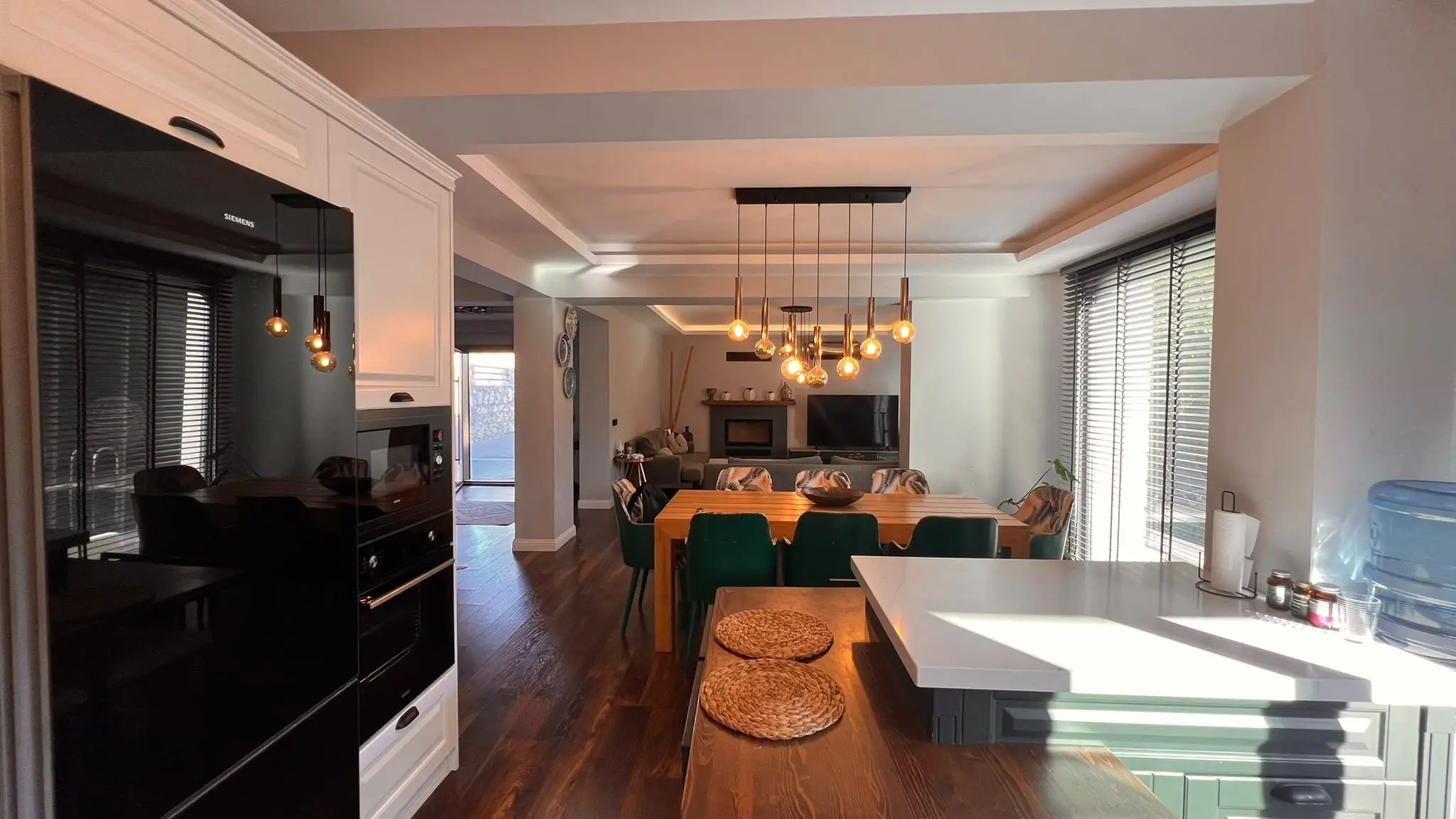 Fitted kitchen